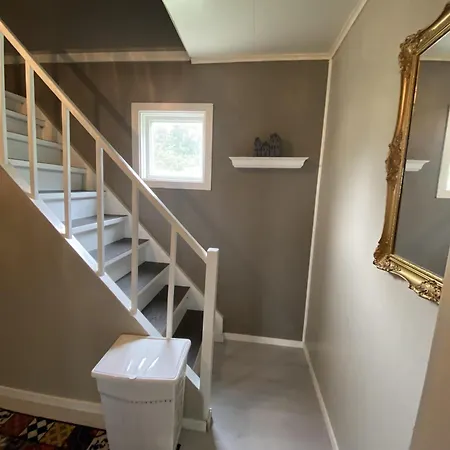 Smedvikhuset بيت للعطل