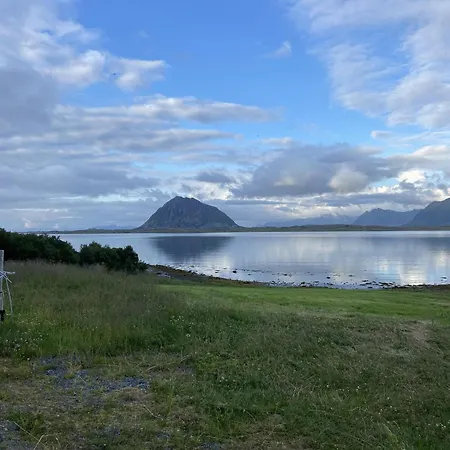Smedvikhuset بيت للعطل *